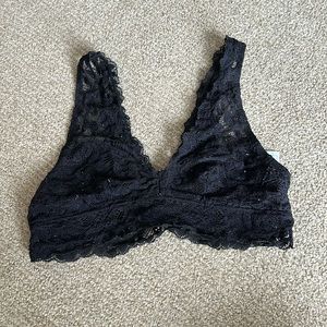 (S) forever 21 black lace bralette